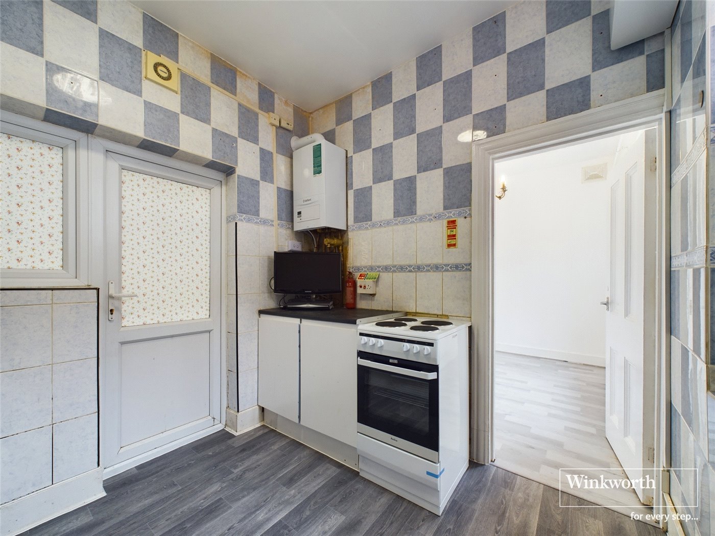 Kitchen 1